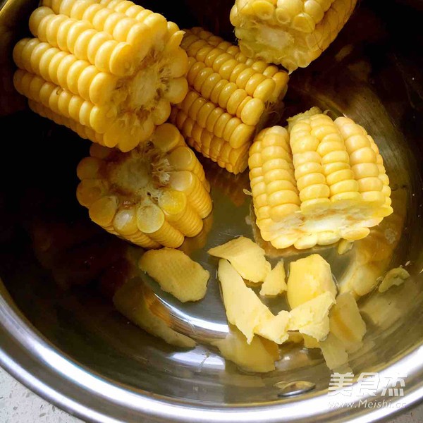 奶香玉米的做法