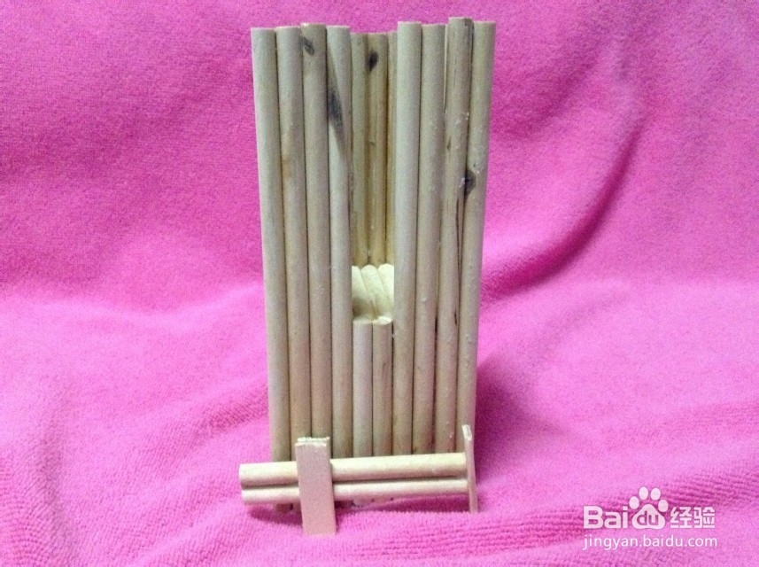 如何手工制作仓鼠水壶架及小窝