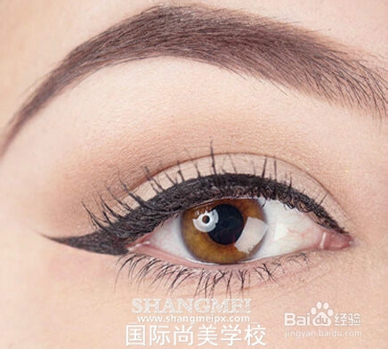 大眼画出来—眼线液的画法技巧