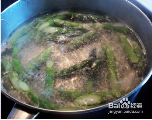 辣蟹酱炒芦笋肉丝