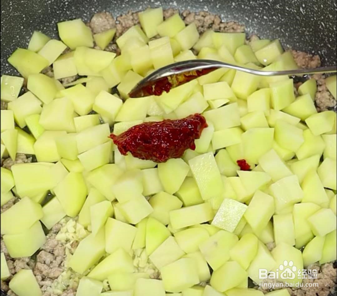 土豆炒肉怎么做?