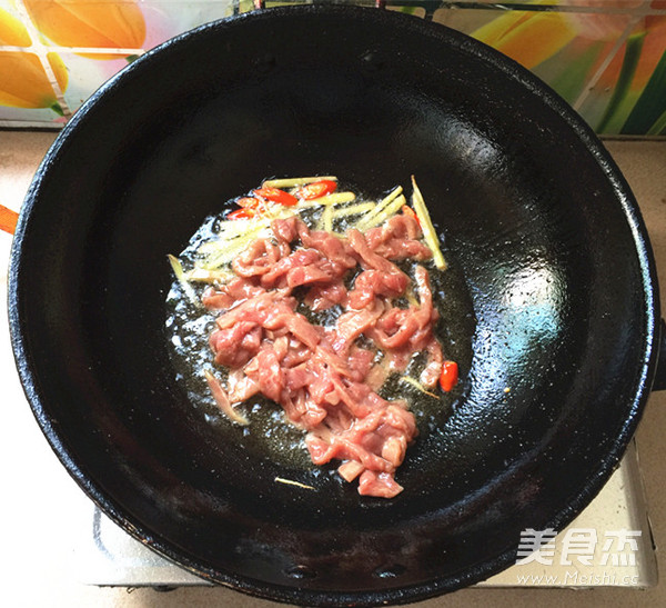 蒜苔炒牛肉的做法