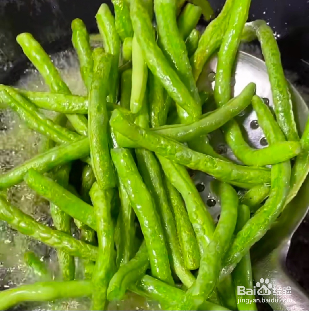 2020茄子焖豆角的做法