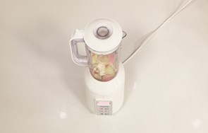 好喝的油桃苹果汁