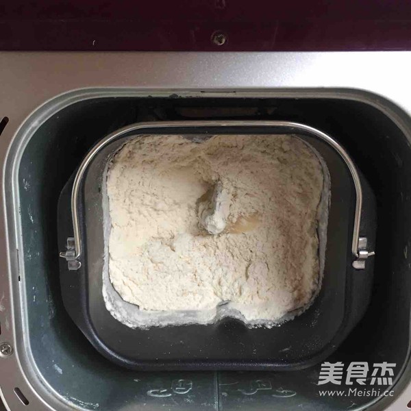 葱香肉松卷的做法