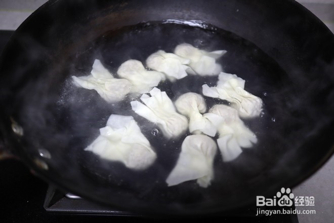 鸡肉鲜汤大馄饨