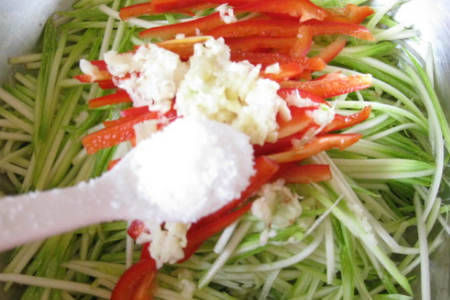 凉拌西葫芦丝怎么做