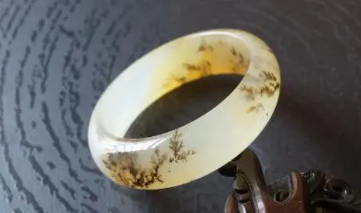 黄龙玉为什么不能见水