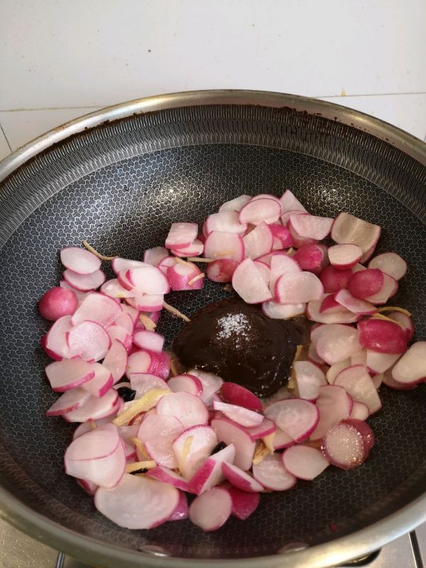 酱香樱桃小萝卜