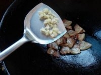 腊肉炒菠菜怎么做