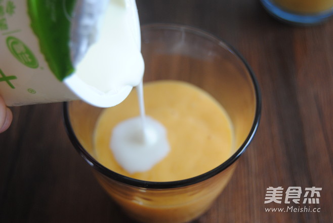 芒果香蕉酸奶昔