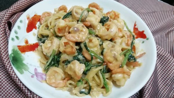 鲜虾芝士奶油意面