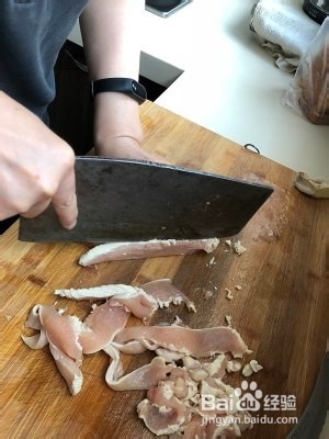 健康养生佳品鸡胸肉炒青椒的做法