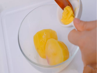 虾仁土豆泥披萨怎么做？