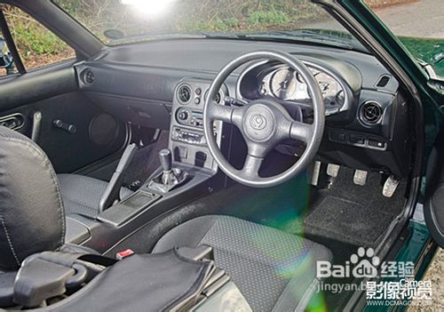 怎样用外置闪光灯拍摄汽车