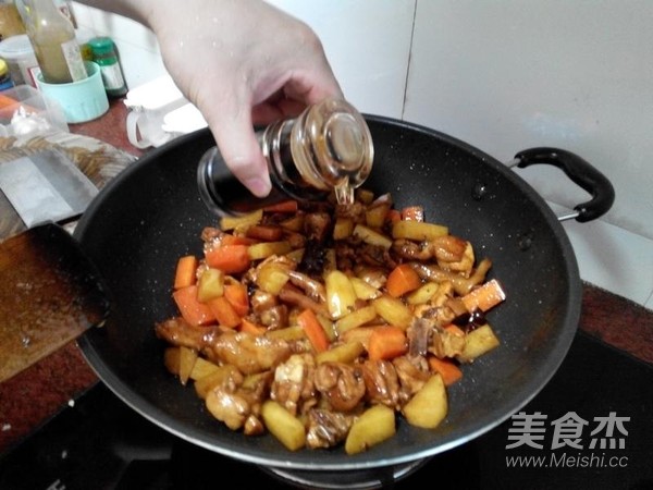 大盘鸡盖面的做法