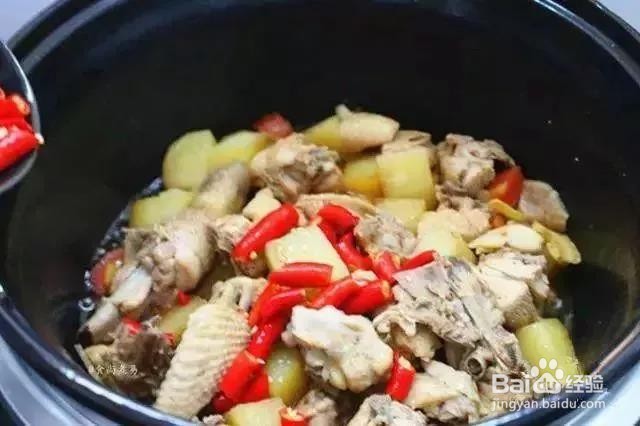 土豆炖鸡块的做法