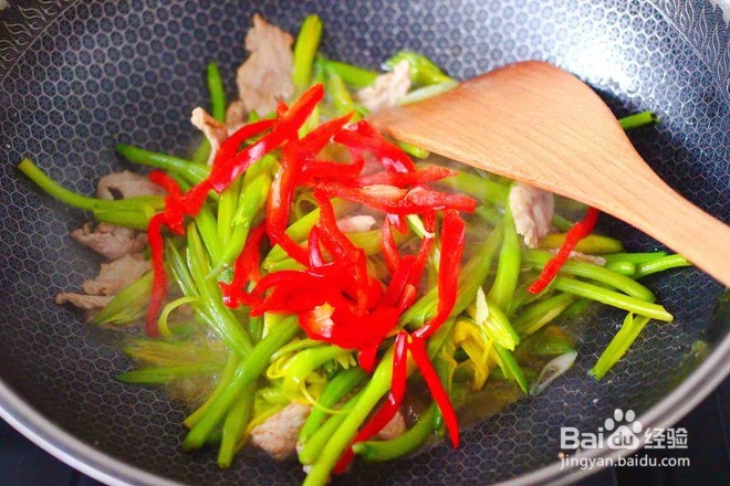 怎么样做美味的黄花菜炒猪肉