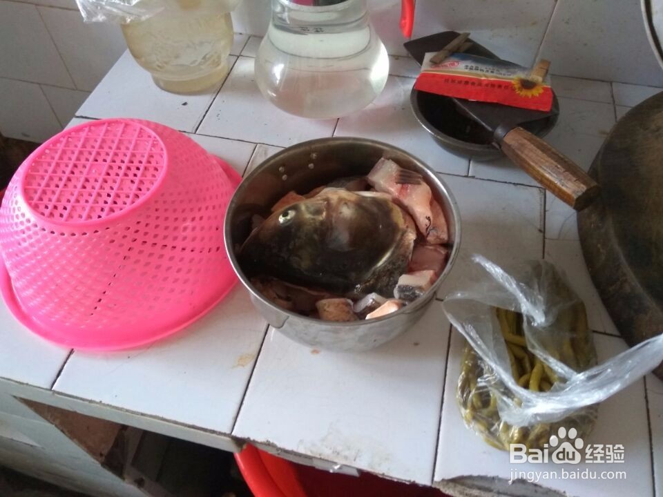 大头鱼香辣汤的做法