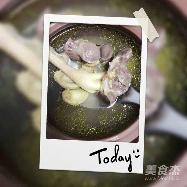 小鲍鱼小鱼翅炖鸡汤