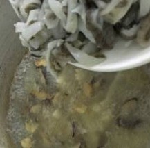 家制红烧鲨鱼皮的小窍门