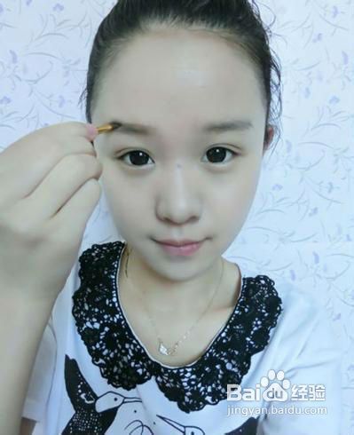 怎样的萝莉妆容看起来显年轻