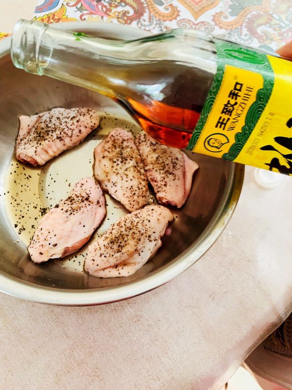 黑胡椒蒜香鸡翅