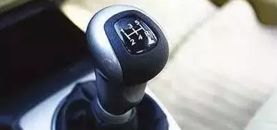 开手动档汽车换档应该注意哪些细节