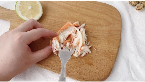 牛油果蟹柳滑蛋三明治