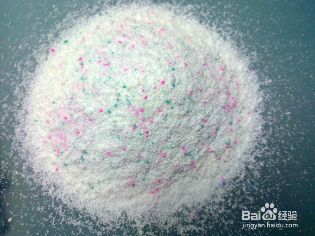 毛毛虫的毛弄到衣服上怎么办