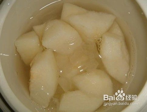 巧用雪梨舒缓上火喉咙沙哑