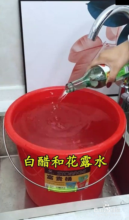 清理空调过滤网的小妙招。