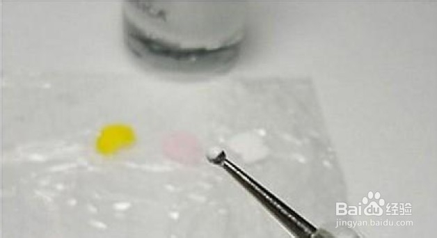 清新小雏菊简单美甲 优雅甜美呈现气质