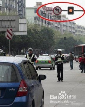 驾车时，红灯扣分是怎么扣分的？
