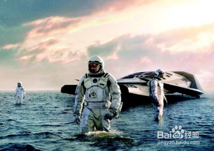 如何用历史画笔使彩色图片部分有黑白效果?