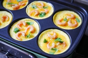 教你制作美味的麻辣北极虾蛋饼