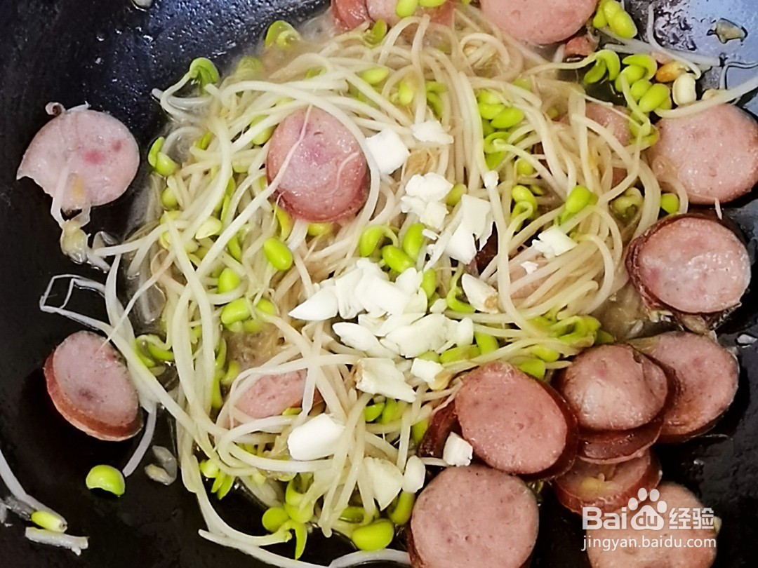 香肠炒豆芽怎么做好吃