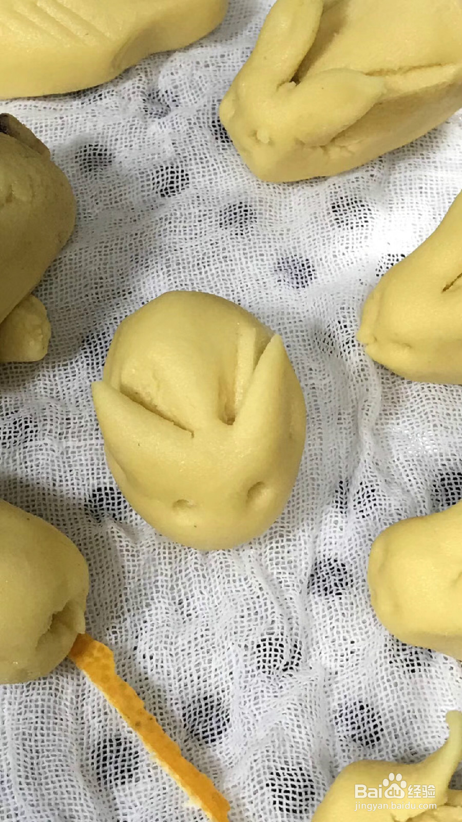 一把剪刀可以制作出各种小动物糕点