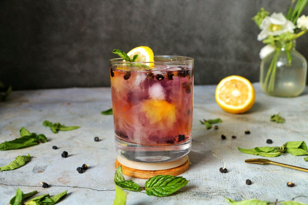 解暑滋补黑枸杞雪耳饮