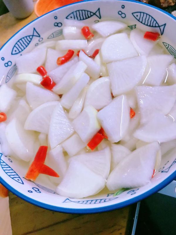 开胃酸甜脆萝卜