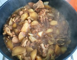 食补佳品三白（茭白白菜白萝卜）炖羊肉的做法