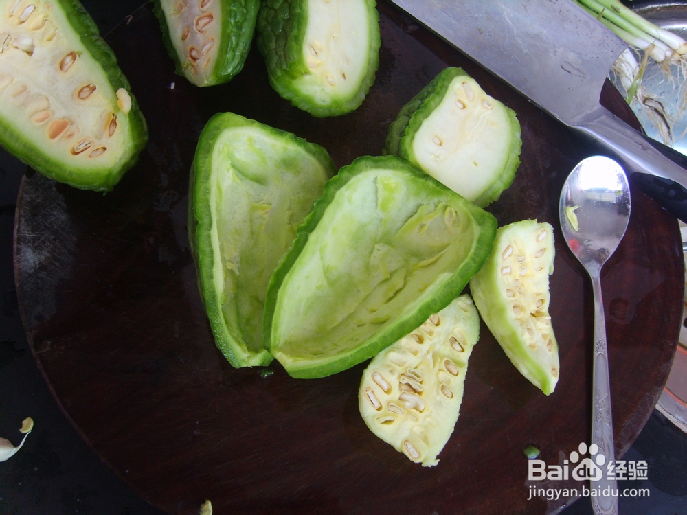 怎样做排骨焖苦瓜