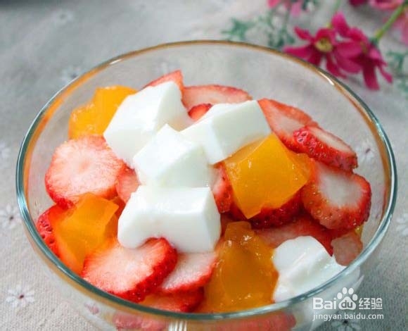 如何做草莓果冻碗