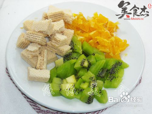 饼干水果酸奶杯