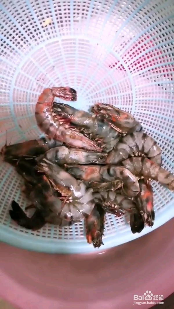 奥尔良黑虎虾的做法