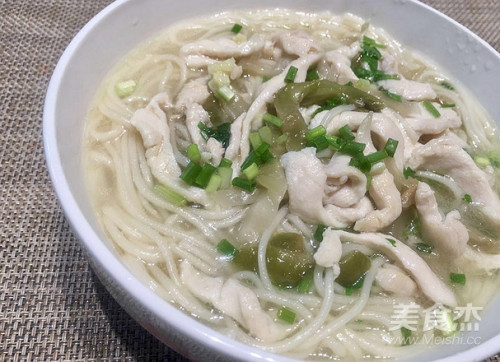 一碗榨菜鸡丝面