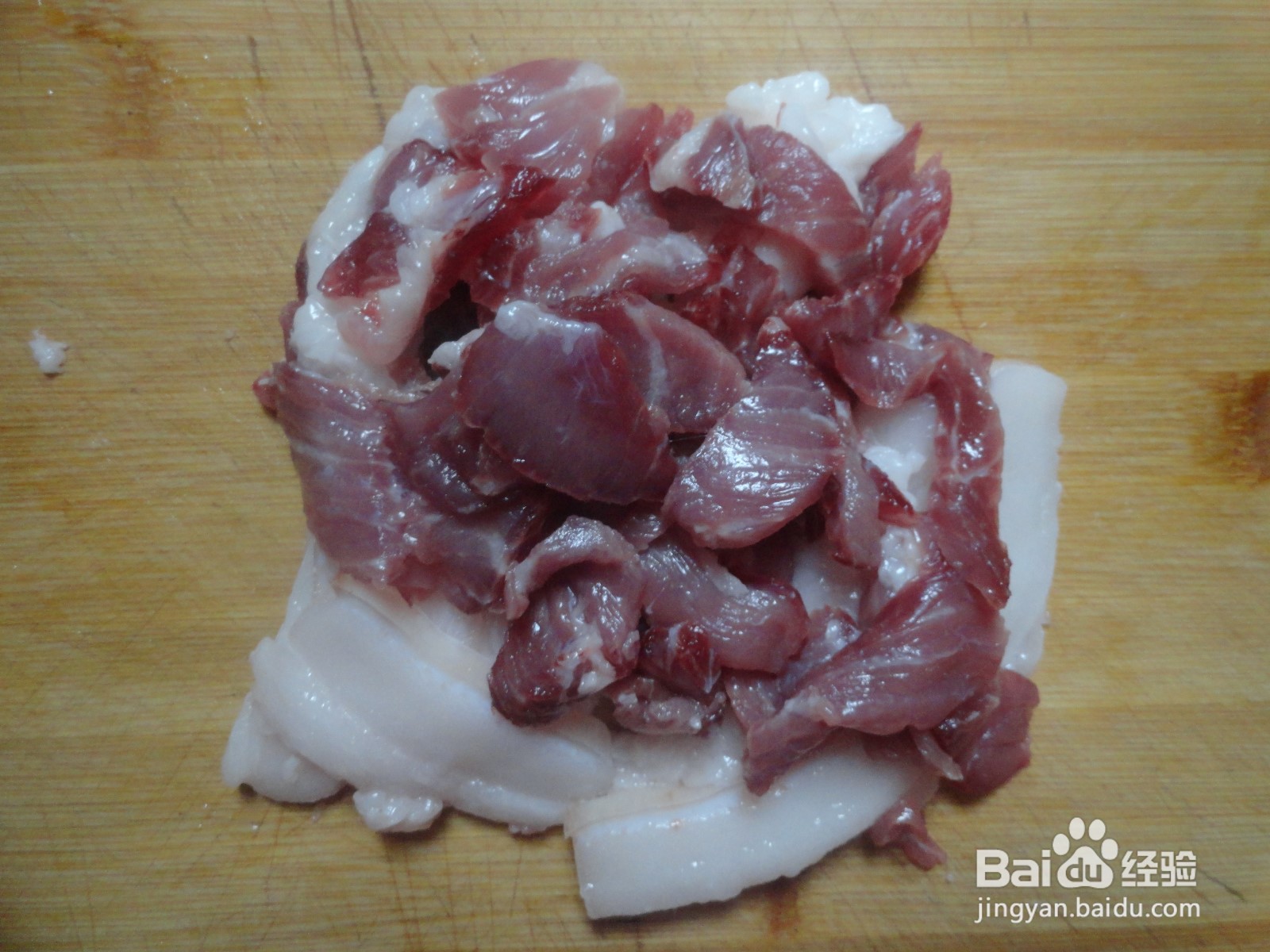 怎样制作南瓜粉蒸肉？