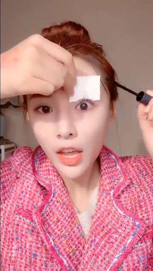 有哪些化妆的小技巧可以帮助完美上妆