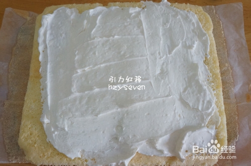 怎样做草莓彩绘戚风蛋糕卷