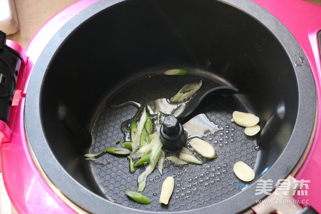 茄汁金针菇的做法